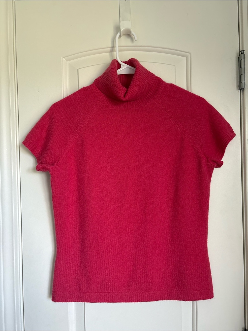 Lord & Taylor Two Ply Cashmere Turtleneck Short Sleeve - Size M